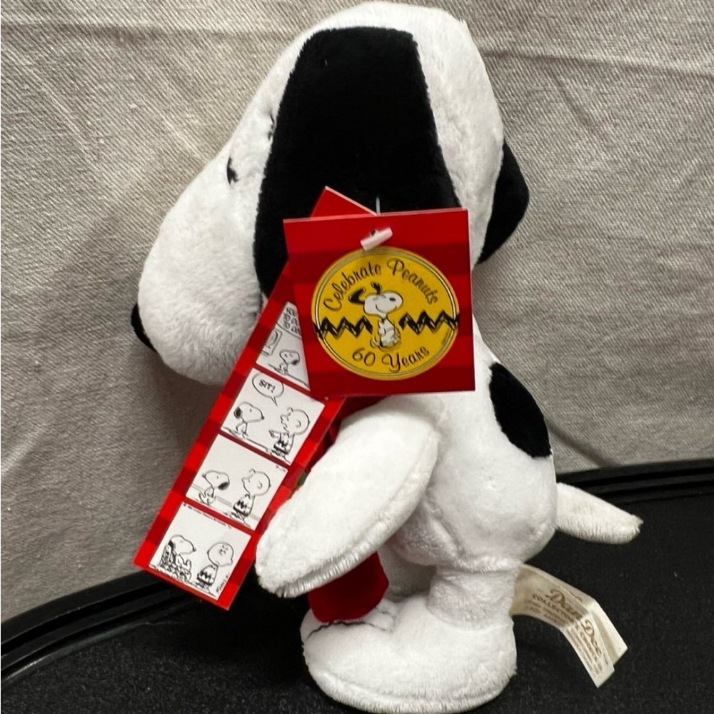 60th Anniversary Dan Dee Peanuts Snoopy Plush Christmas Scarf NWT